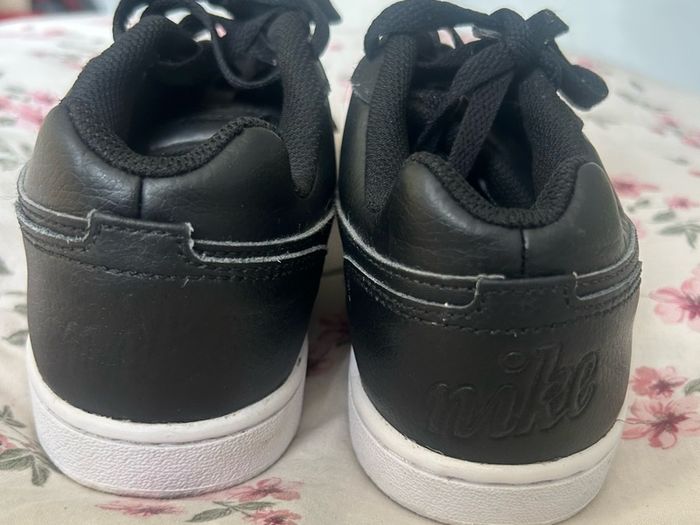 nike runners size 4