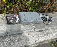 PlayStation 1 + Controller + Premier Manager