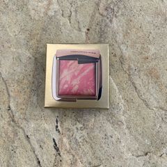 Hourglass Ambient Lighting Blush