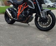 KTM superduke r