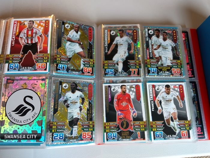 Match Attax 15/16 in Binder.  (Other seasons also)