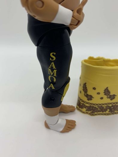 wwe elite HOF Hall Of Fame Afa & Sika action figures