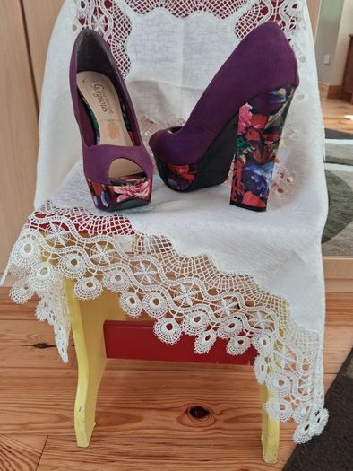 Suede size 36