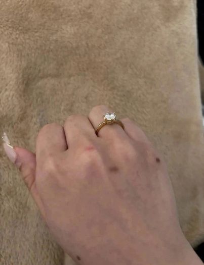 Pandora Gold Ring with Clear Stone comes w gift box