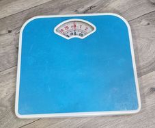 Retro Mechanical Bathroom Scales