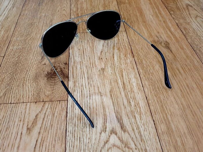 Aviator Sunglasses with Hard Case