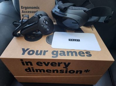 Steam Frame VR Headset 256GB + Ergonomic Accessories Kit