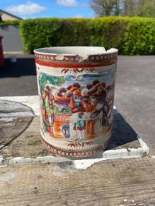 Huge Chinese Qing Qianlong Famille rose Mug