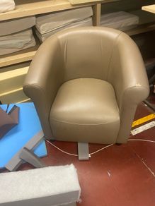 Tub leatherette chair