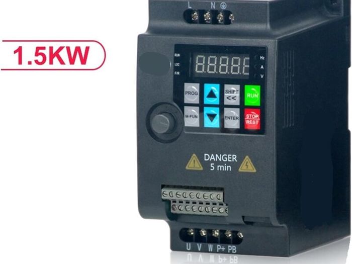 220v 380v 1.5KW  Motor Speed Controller VFD Inverter Frequency Converter(1.5KW 220V)