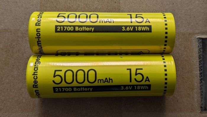 2 x Genuine Nitecore 21700 Li-ion batteries (5000mAh)