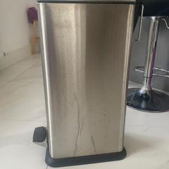 Metal bin
