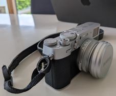 Fujifilm X100V
