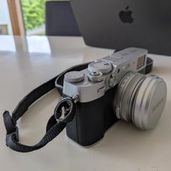 Fujifilm X100V