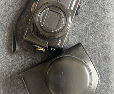 Canon PowerShot G7 X Mark II + Leather Case, Charger & 32GB Card
