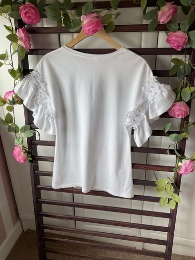 top savida x small white top with frill detail
