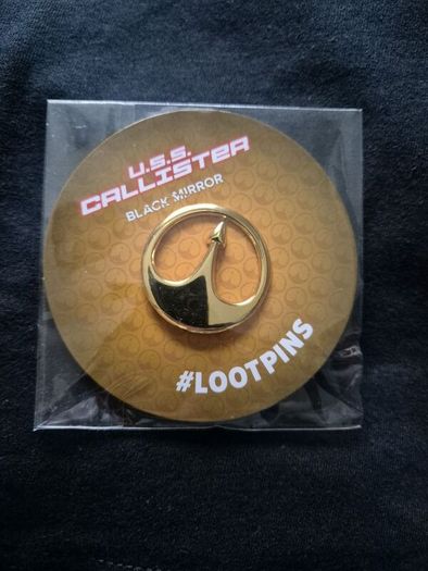 Black Mirror T-shirt and Pin