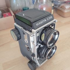 Mamiya c220 Professional