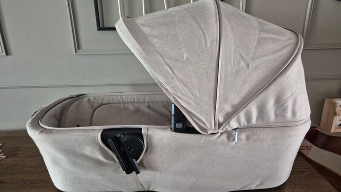Joolz Aer+ cot Sandy Taupe