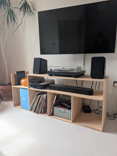 Record player stand / Media unit / TV stand