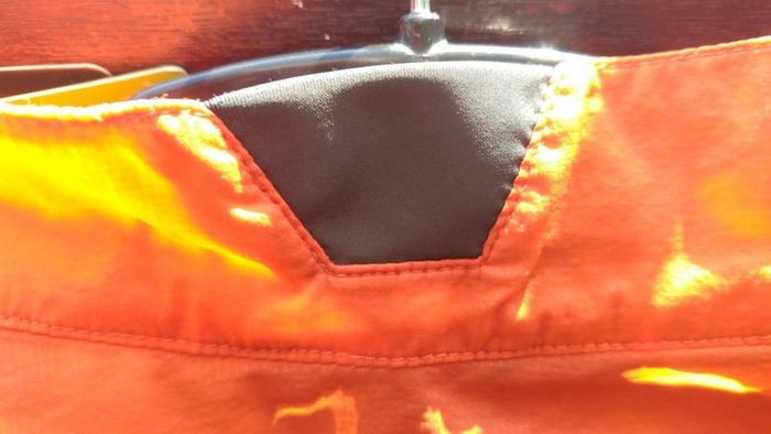 Giro Gilet size small Orange lightweight wind resistant cycling vest On3n3ss