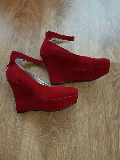 Sweet Ankle Strap Platform Suede Purple Wedges Pumps