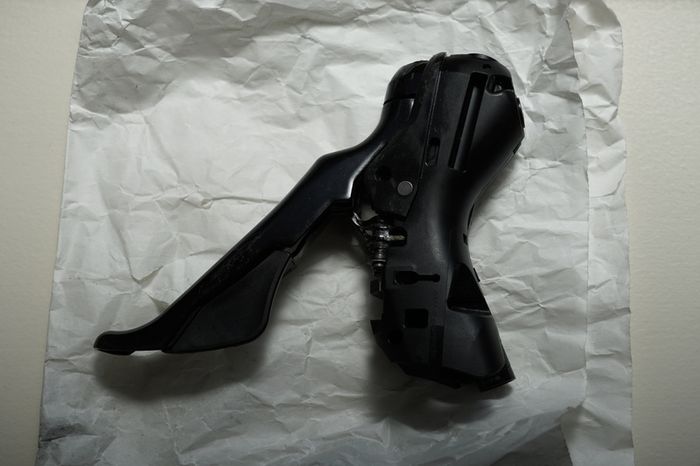 FOR PARTS: Shimano 105 ST-R7020-L left shift/brake lever, hydraulic