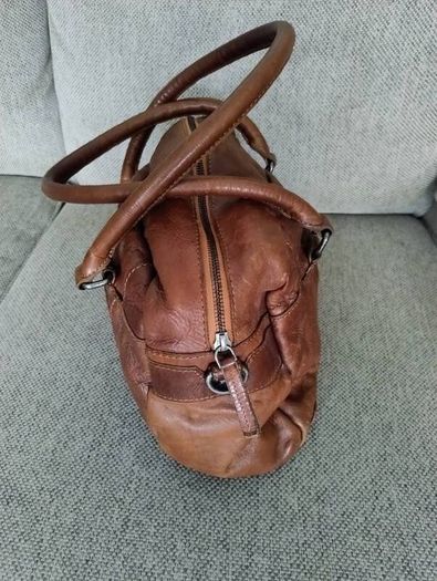 Spikes and Sparrow large brown genuine leather handbag in very good condition with zipped closure and internal pockets and a zipped external pocket see last five photos for exact measurements FREE STANDARD POSTAGE INCLUDED