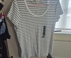 Tops suit soze 20/22. E1 each or all for E5