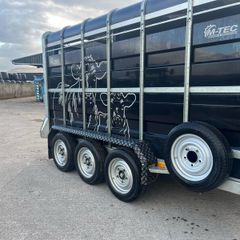 12ft m tec cattle box