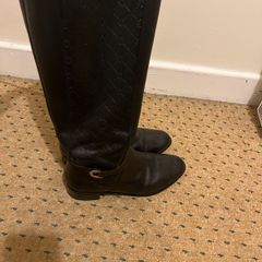 Tall boot