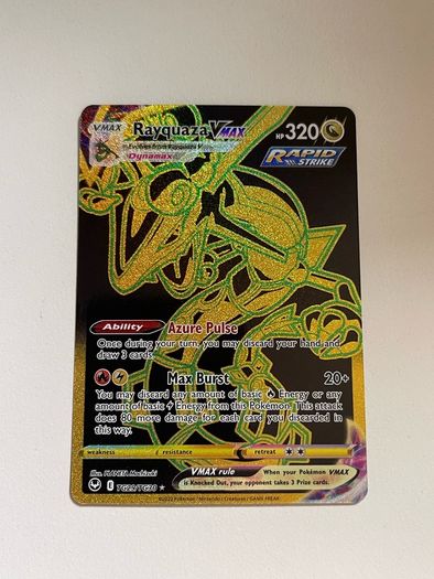 Rayquazza Vmax - Pokemon Card NM