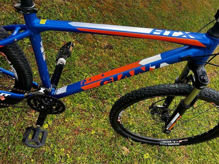 Giant Atx Mountain Bike ( Fully-serviced )