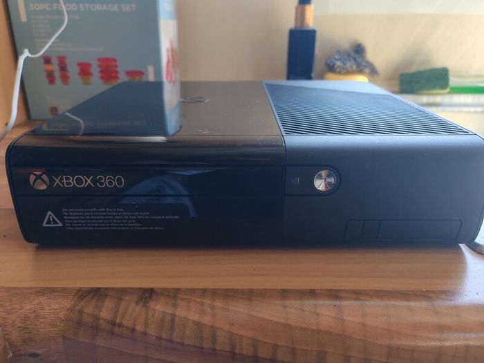 Xbox 360 elite 250gb
