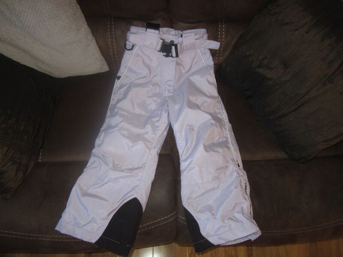 Trespass girls age 3-4 lilac  snow trousers