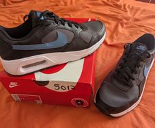 Nike Air Max SC runners