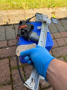 Fiesta window regulator