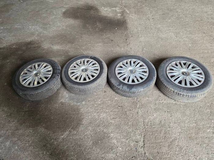 VW steel wheels with VW caps 15"