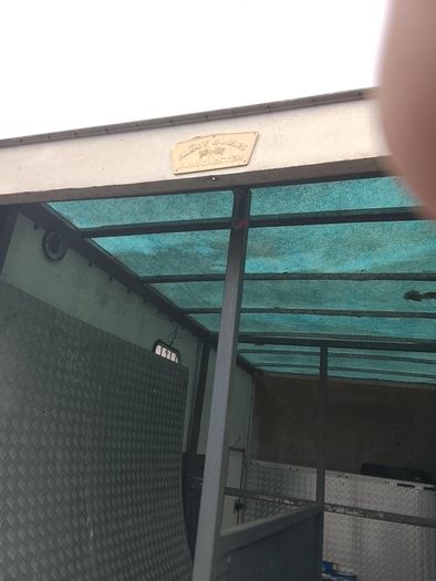 horsebox partition