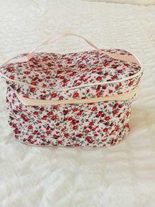 Pretty make up bag