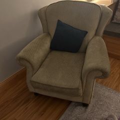 Free Yellow Armchair - comfortable - needs clean
