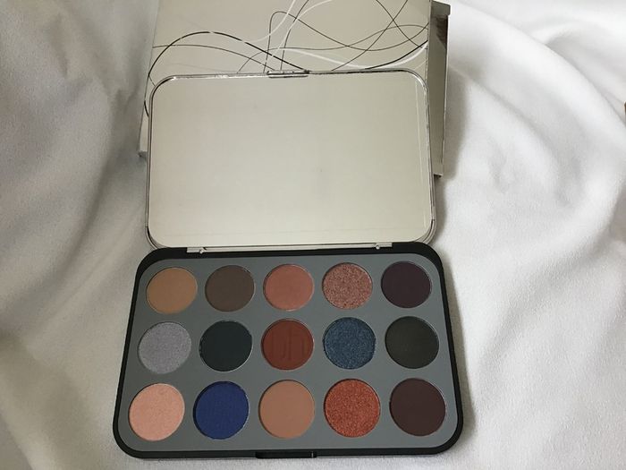 BNIB bh cosmetics GLAM REFLECTION Smoke Palette