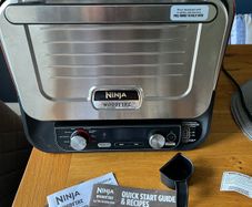 Ninja Woodfire Electric Outdoor oven/ pizza oven