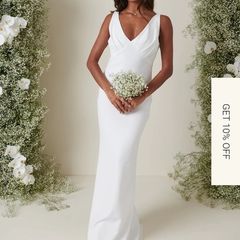 Pretty Lavish - Esmee Crepe Maxi Dress