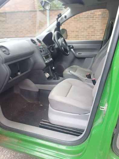Volkwagon Caddy van