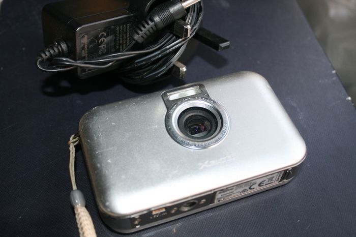 Sanyo Xacti E6 Digital Camera Vpc-e6 Tested