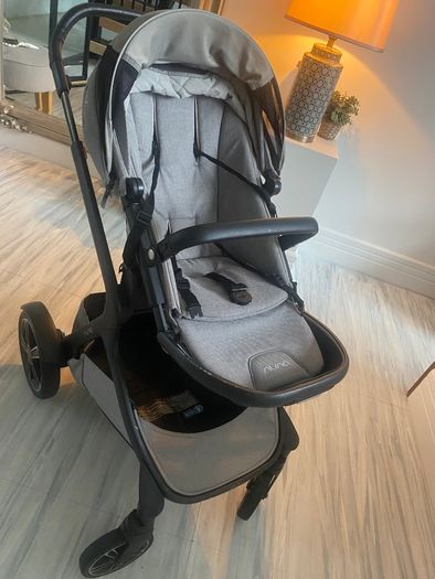 Nuna double buggy