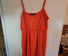 orange dress