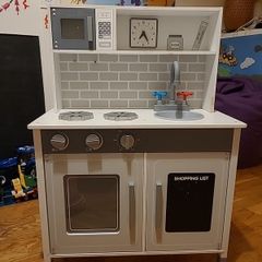 Play Kitchen