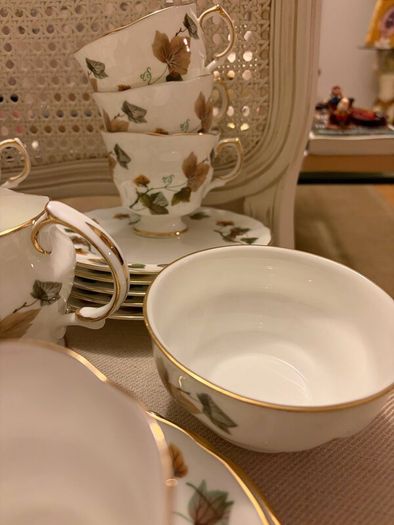 Arklow Fine China 21 Piece Tea Set